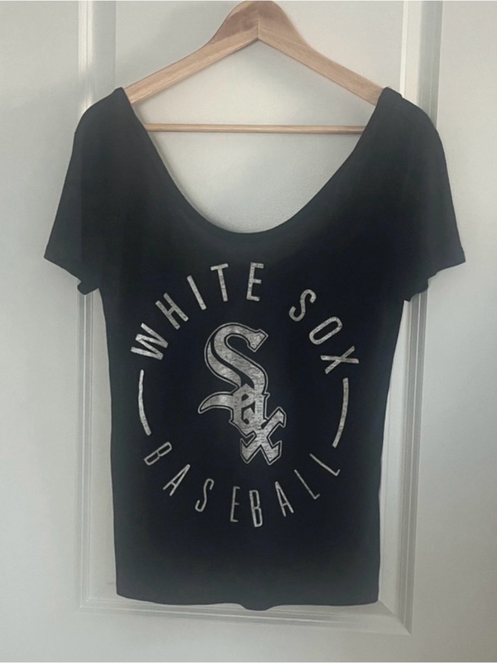 PINK Victoria's Secret Black White Sox Graphic Scoop Tee